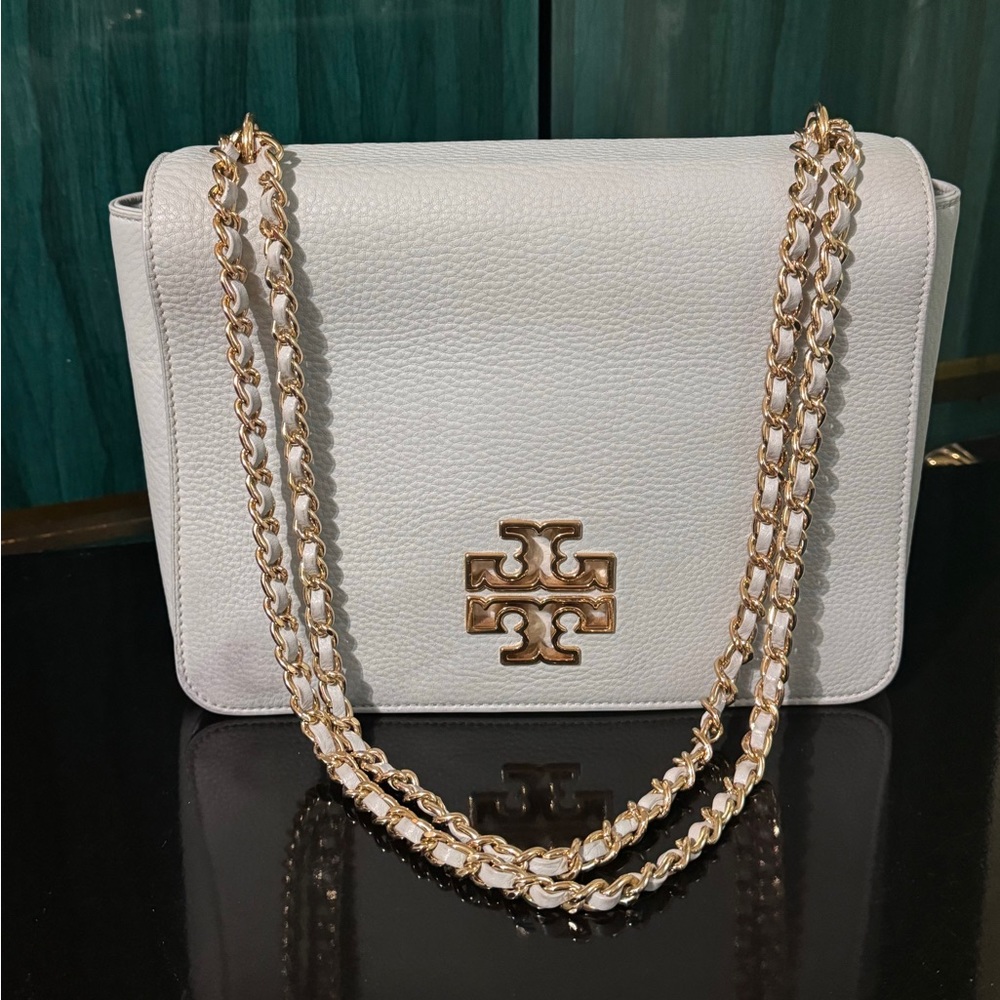 Tory bunch Britten large adjustable shoulder strap light blue pebbled leather